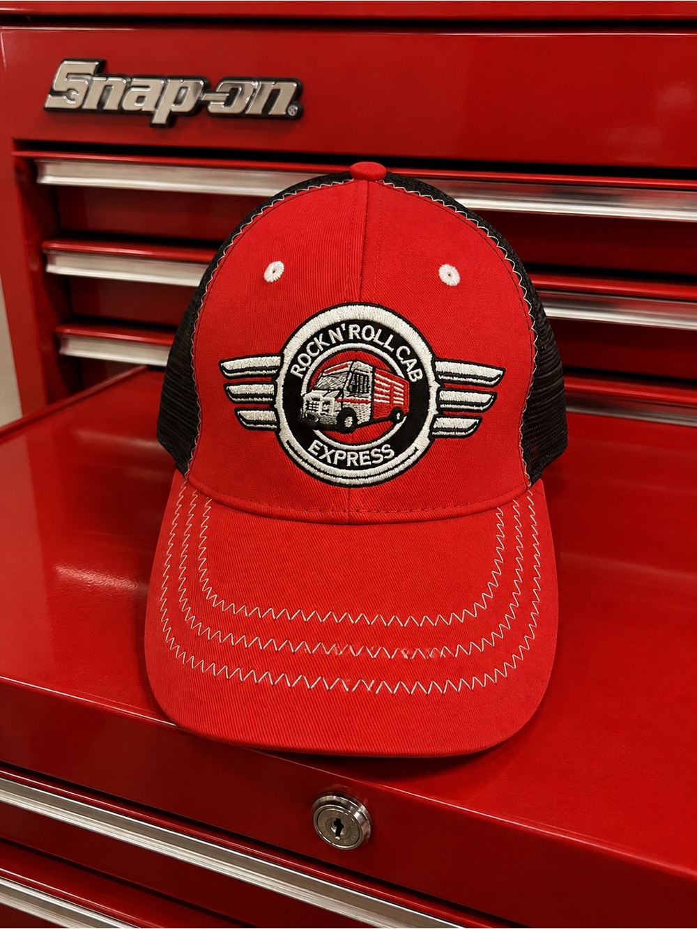 Snap-on Rock'N'Roll Cab Express Red and Black Trucker Hat NEW